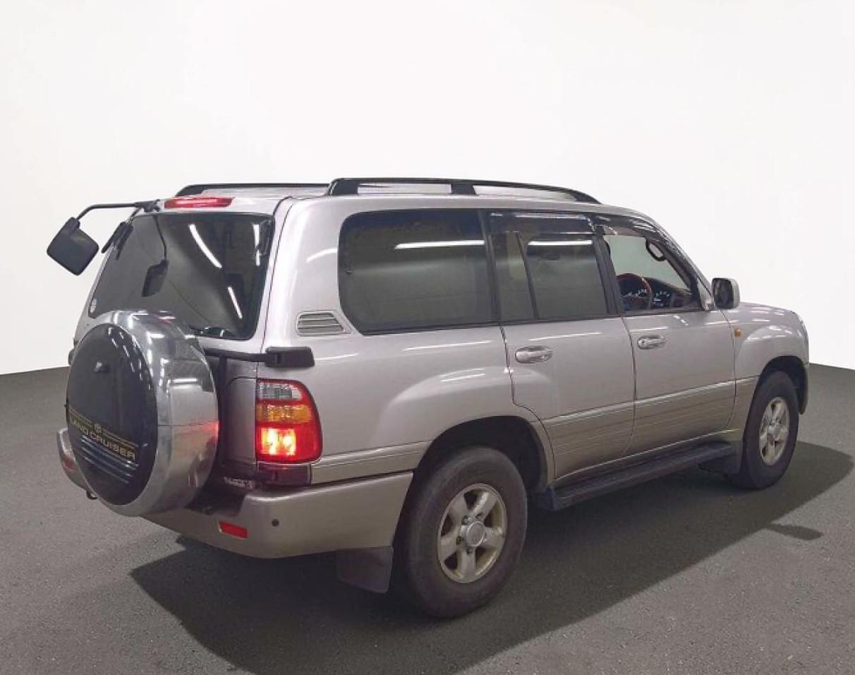 Toyota Land Cruiser  1999