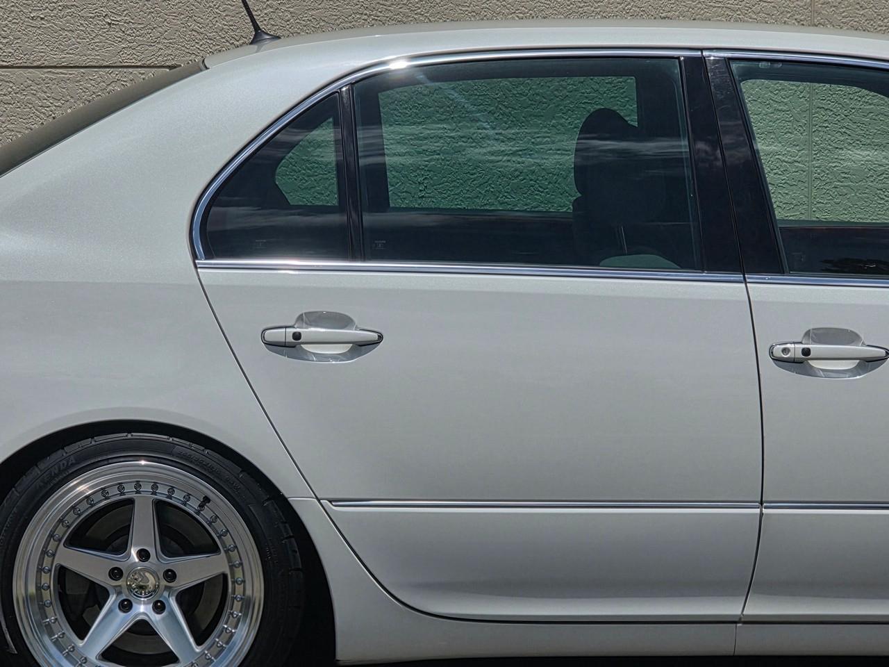 Toyota Celsior  2000