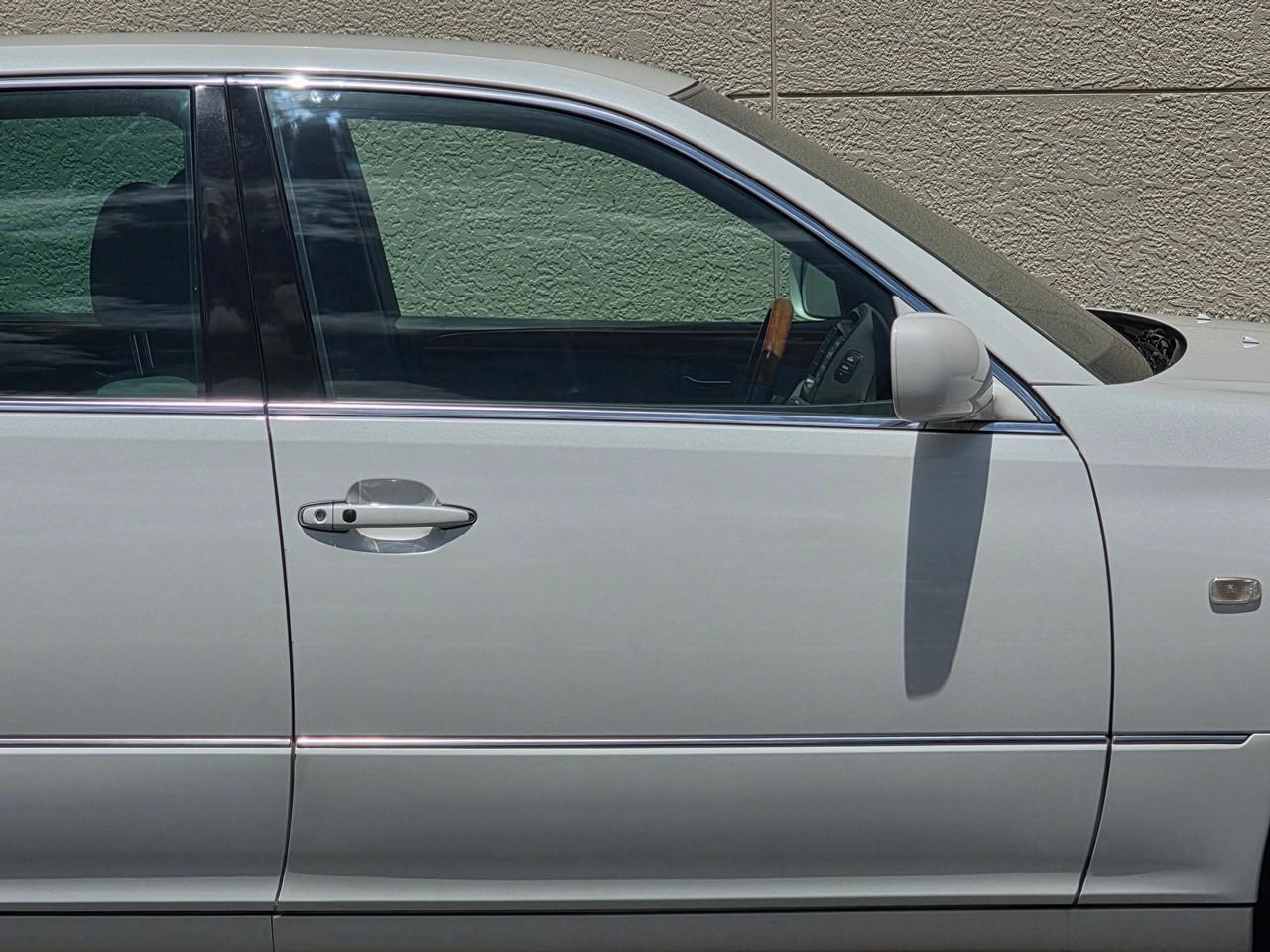 Toyota Celsior  2000