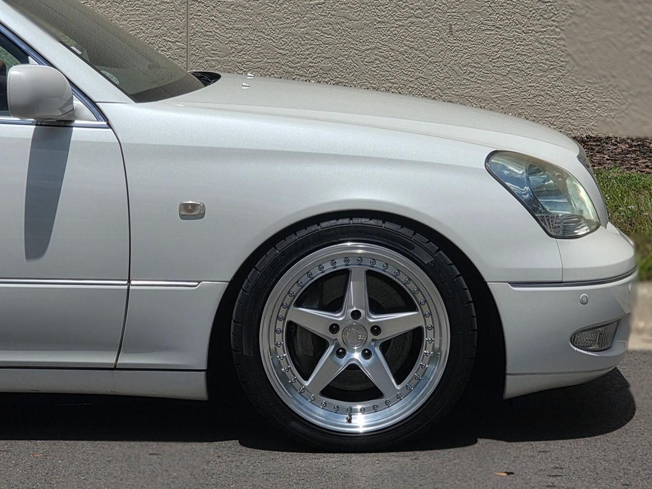 Toyota Celsior  2000