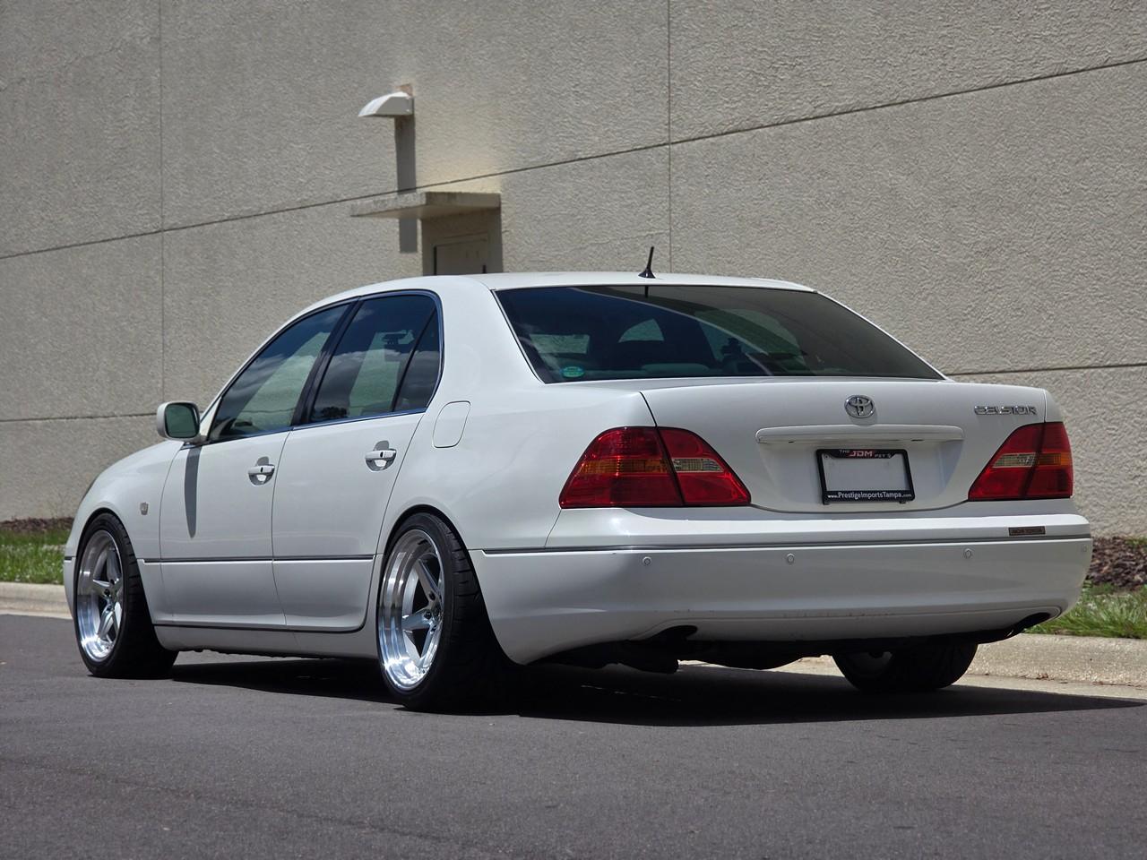 Toyota Celsior  2000