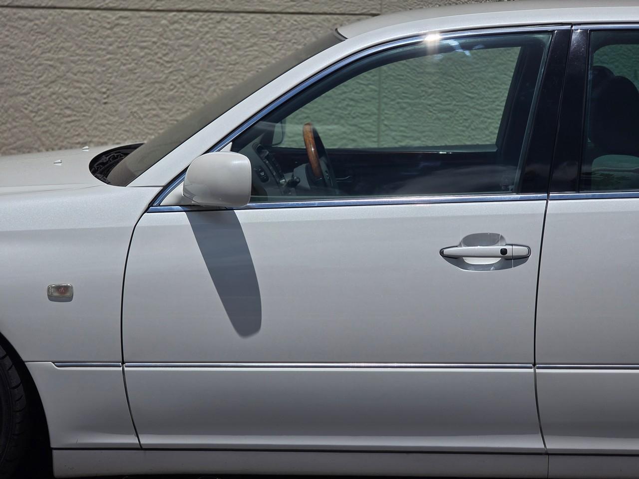 Toyota Celsior  2000