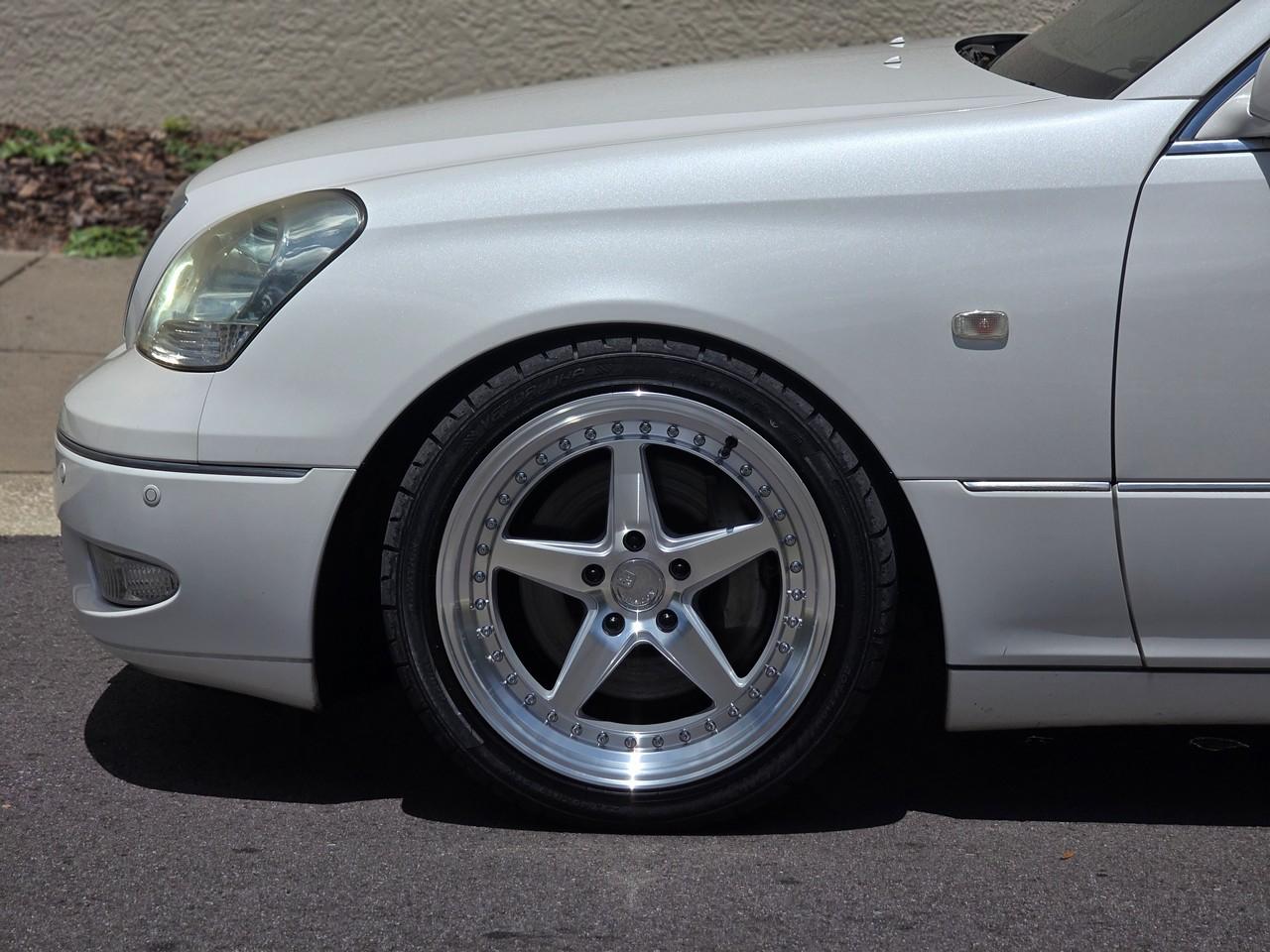 Toyota Celsior  2000