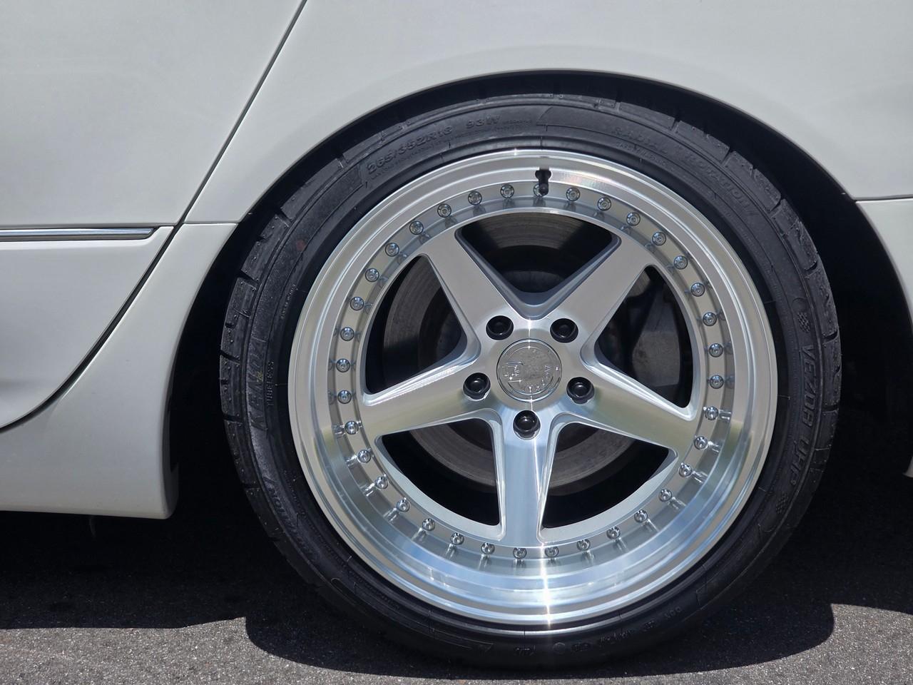 Toyota Celsior  2000