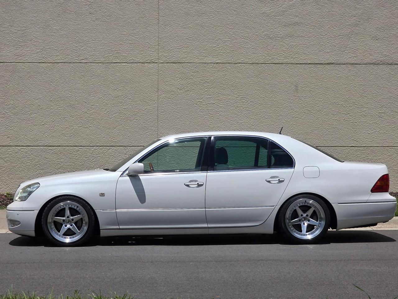 Toyota Celsior  2000