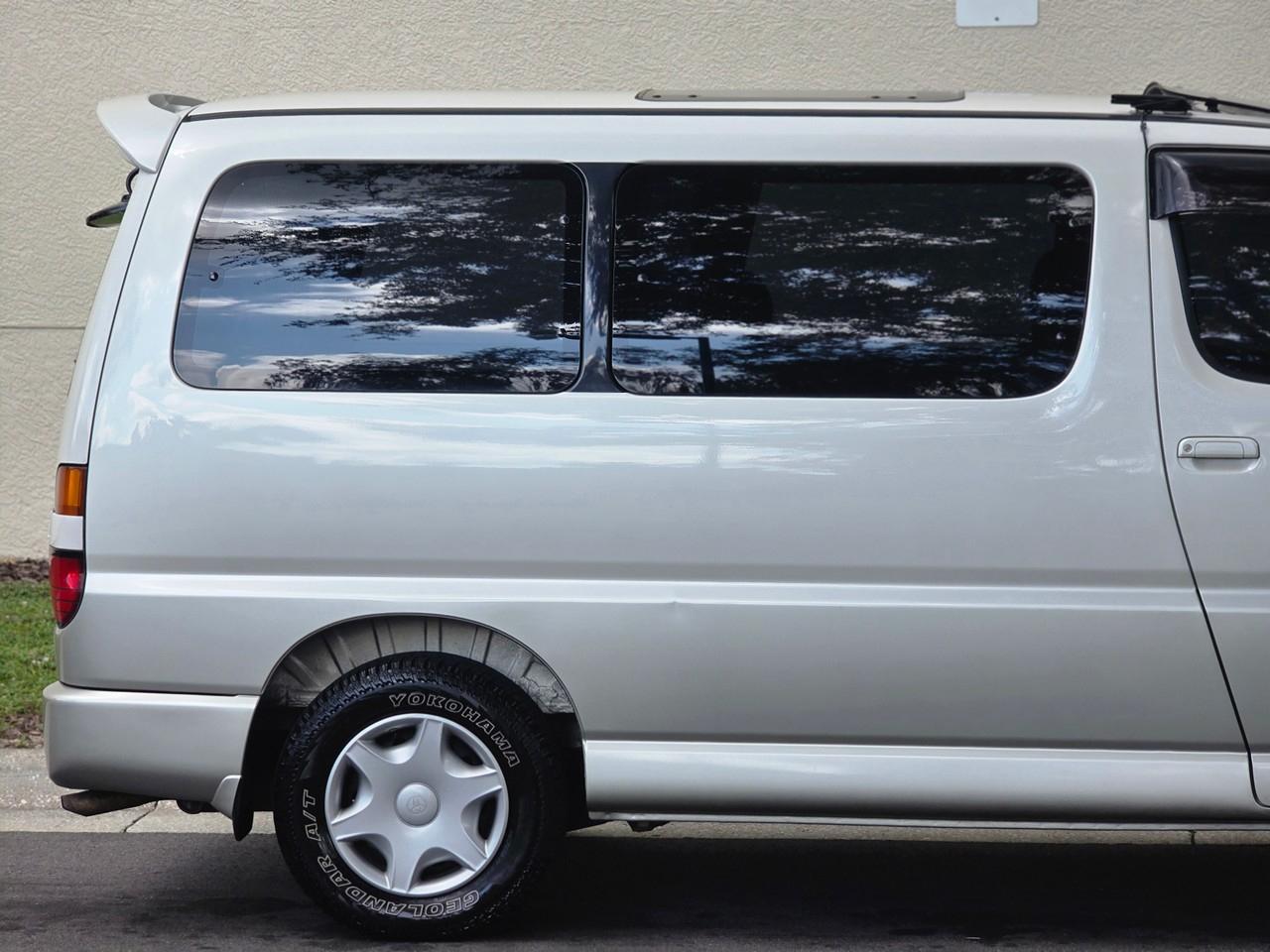 Toyota Granvia  1996