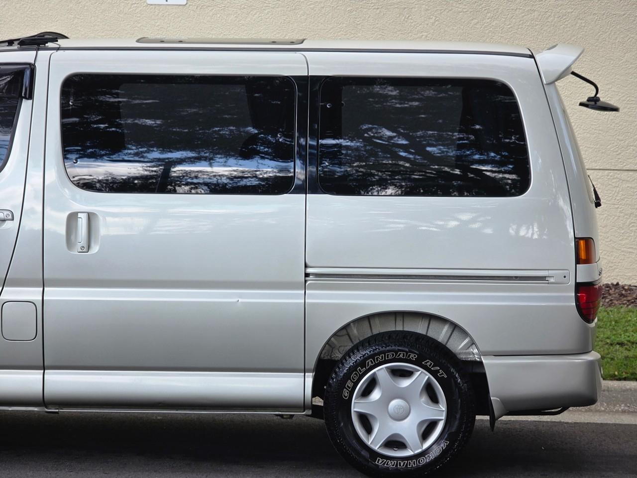 Toyota Granvia  1996