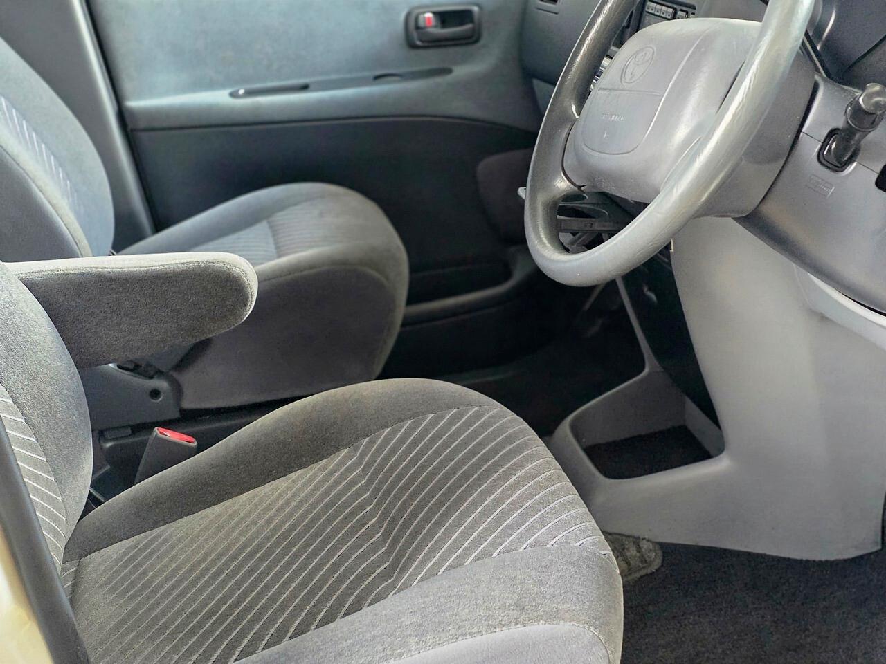Toyota Granvia  1996