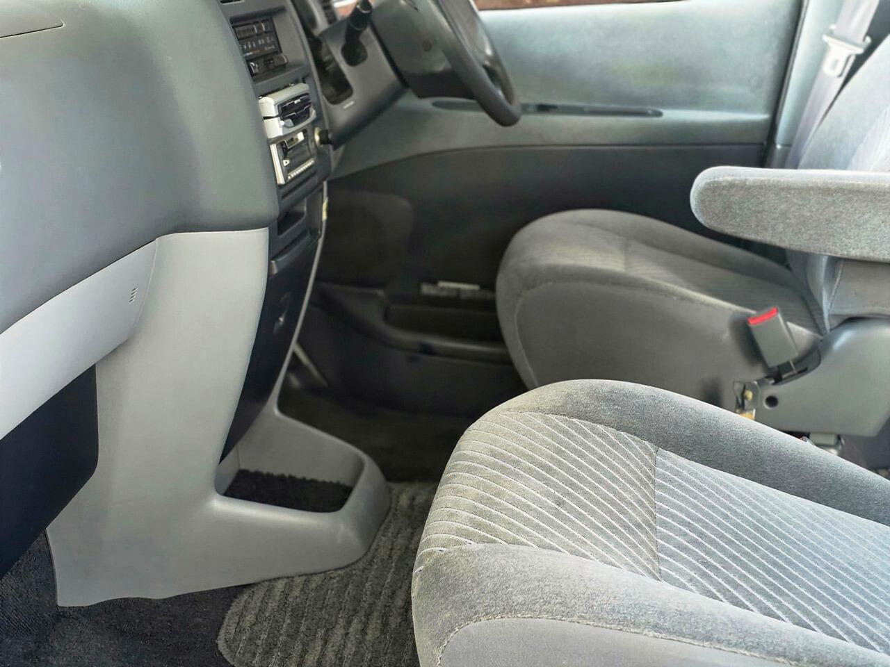 Toyota Granvia  1996