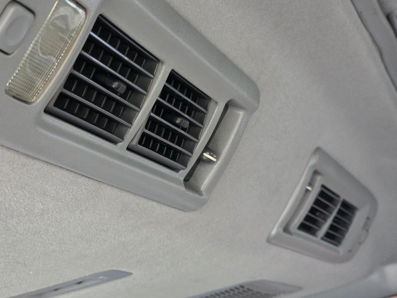 Toyota Granvia  1996