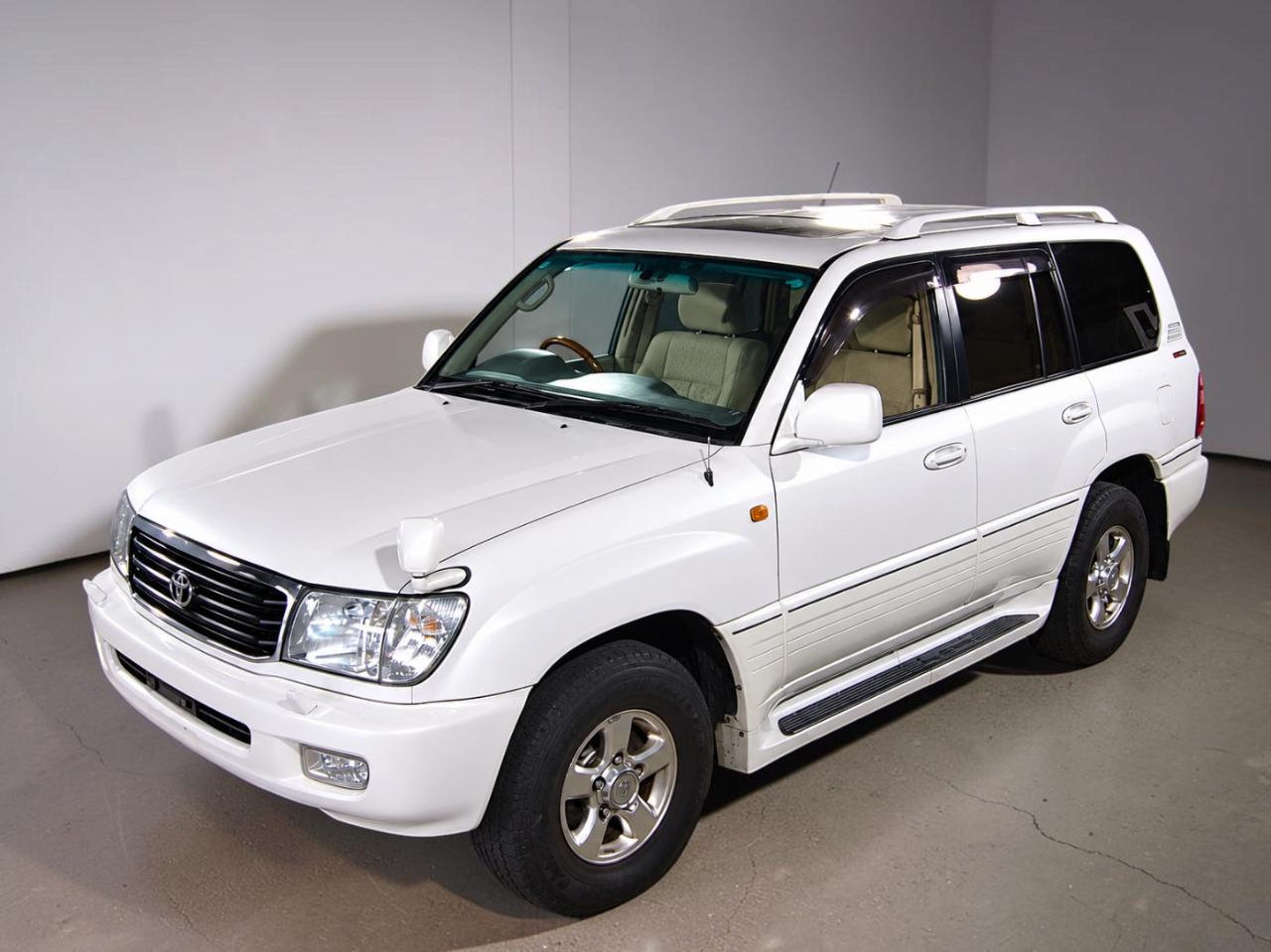 Toyota Land Cruiser  2001