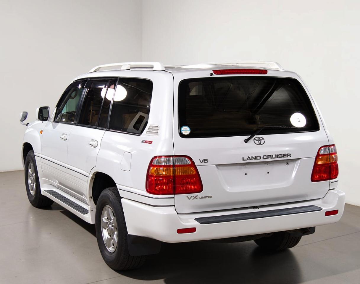 Toyota Land Cruiser  2001