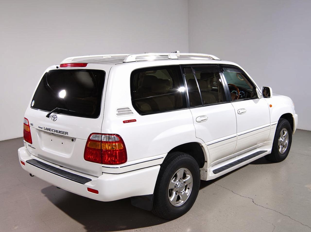 Toyota Land Cruiser  2001