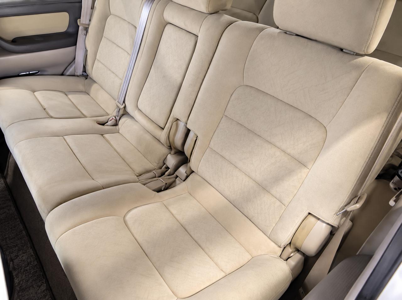 Toyota Land Cruiser  2001