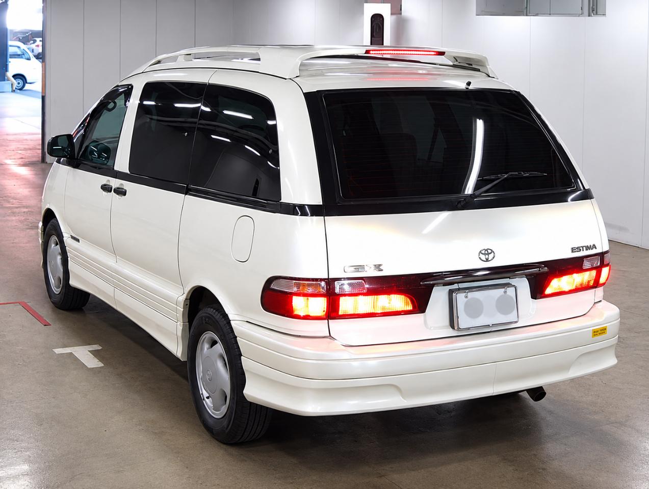 Toyota Estima  1999