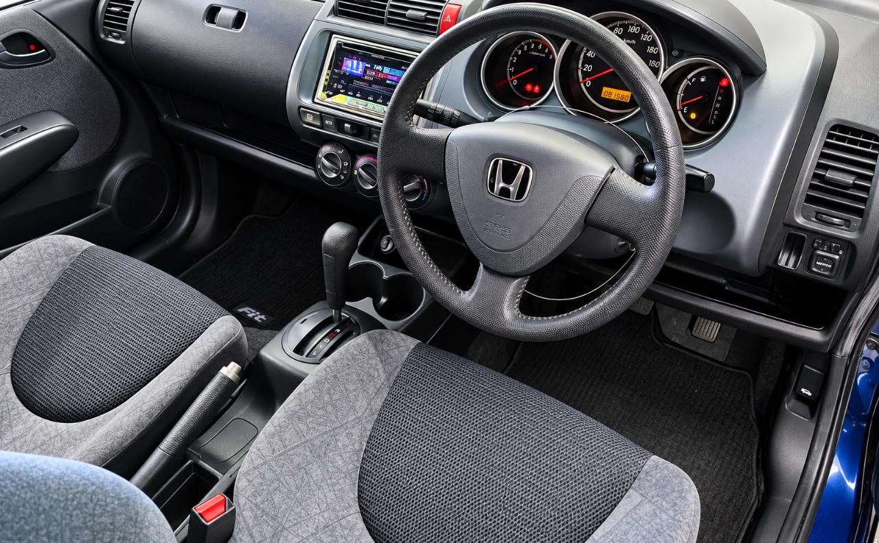 Honda Fit  2001