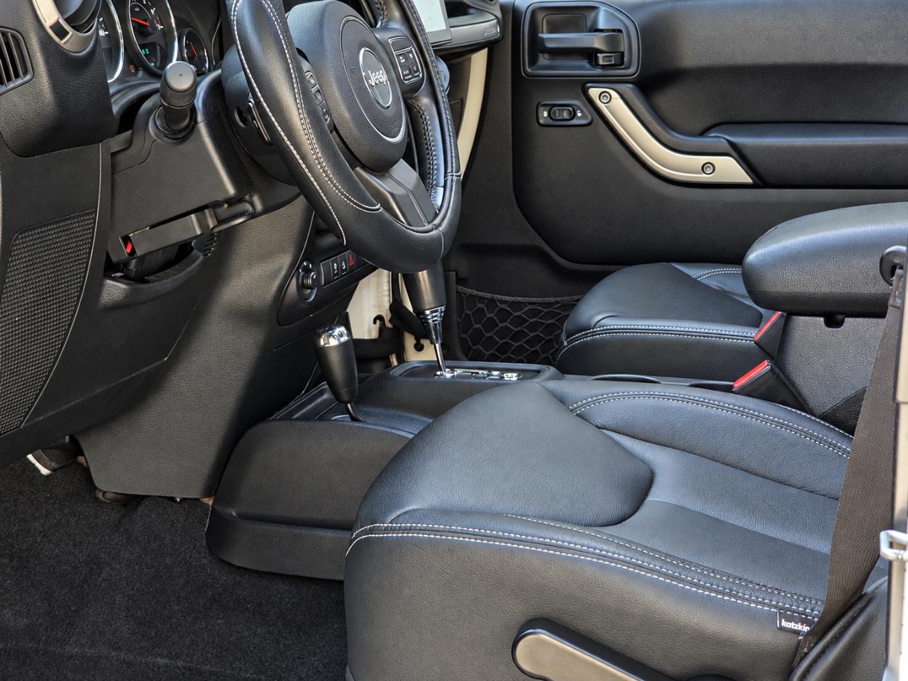 Jeep Wrangler Unlimited Sport 4WD 2015