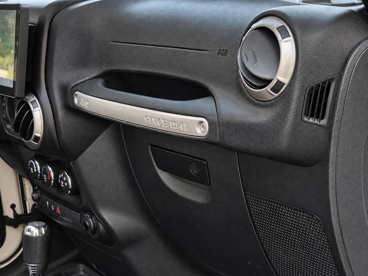 Jeep Wrangler Unlimited Sport 4WD 2015