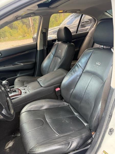 Infiniti G37 Journey 2013