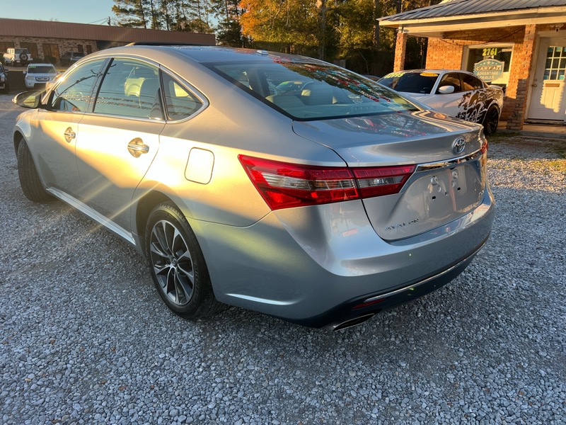 Toyota Avalon XLE Plus 2017