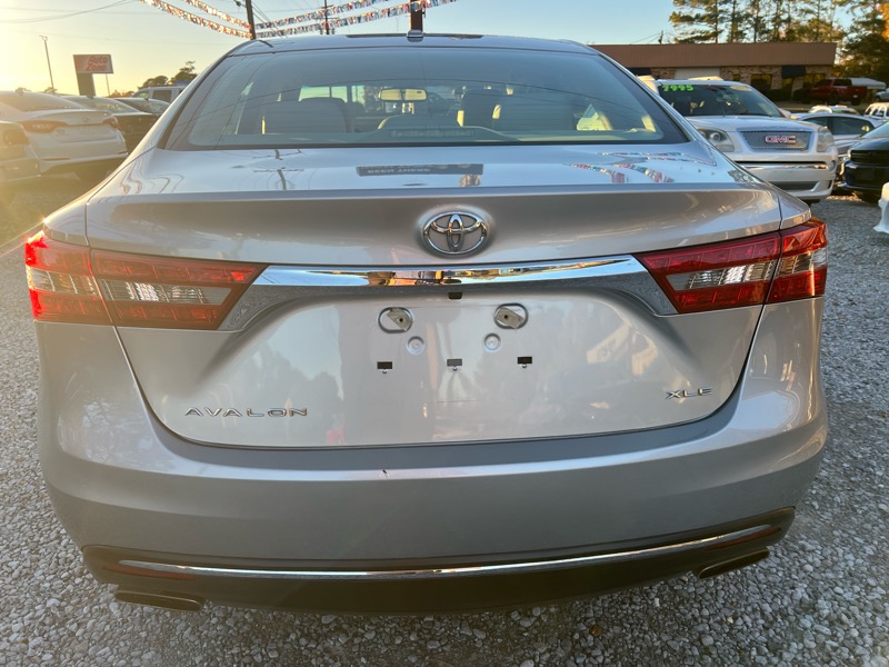 Toyota Avalon XLE Plus 2017