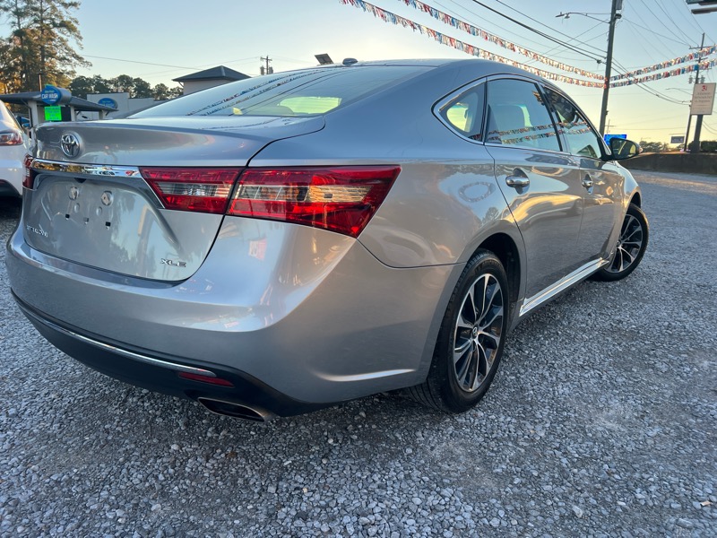 Toyota Avalon XLE Plus 2017