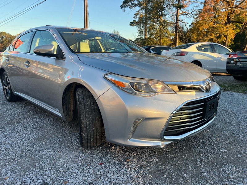 Toyota Avalon XLE Plus 2017