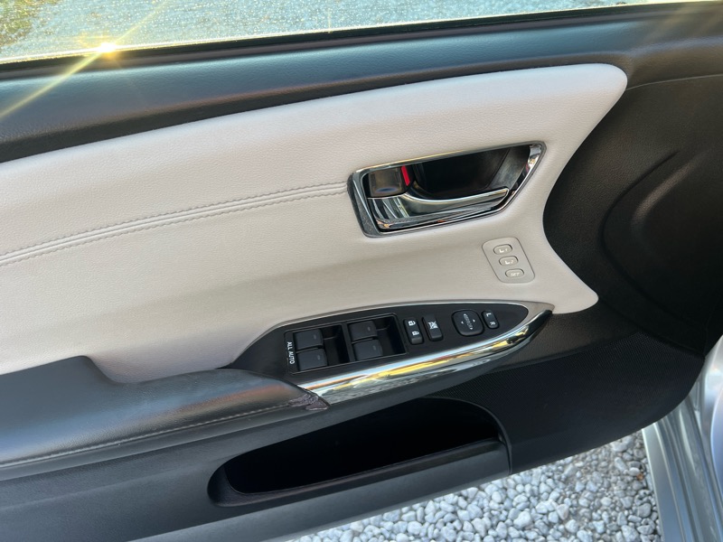 Toyota Avalon XLE Plus 2017