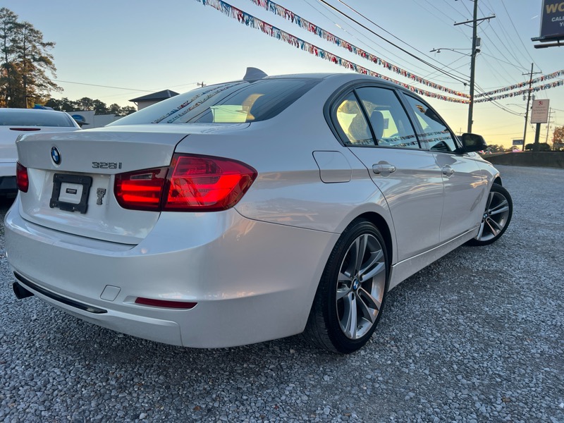 BMW 3-Series 328i Sedan 2012