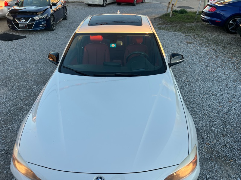 BMW 3-Series 328i Sedan 2012