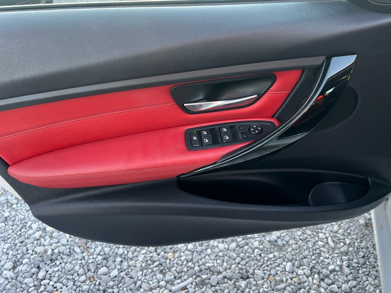 BMW 3-Series 328i Sedan 2012