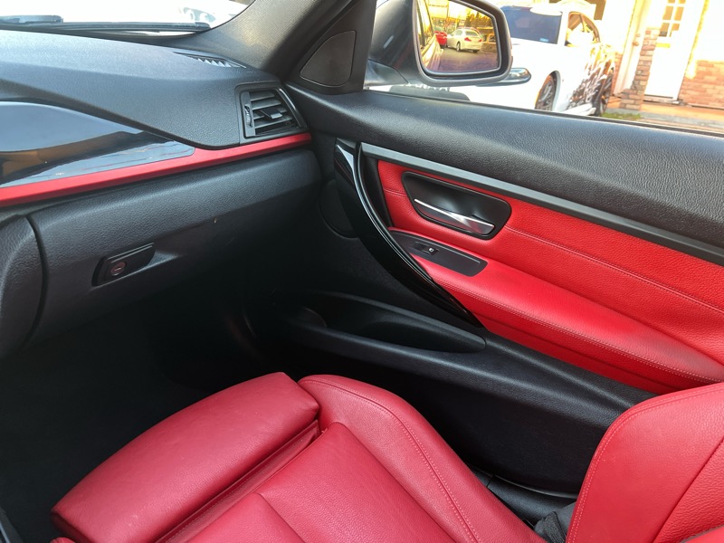 BMW 3-Series 328i Sedan 2012