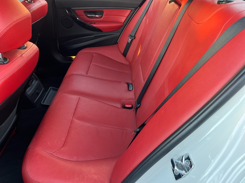 BMW 3-Series 328i Sedan 2012