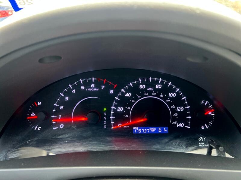 Toyota Camry SE 6-Spd MT 2010