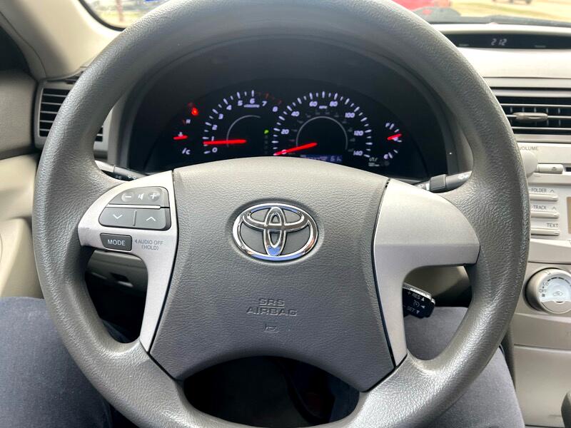 Toyota Camry SE 6-Spd MT 2010