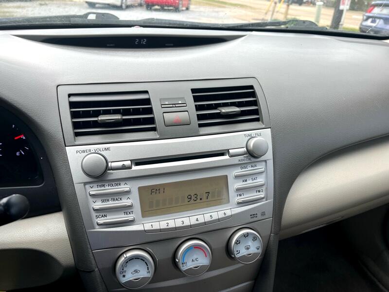 Toyota Camry SE 6-Spd MT 2010