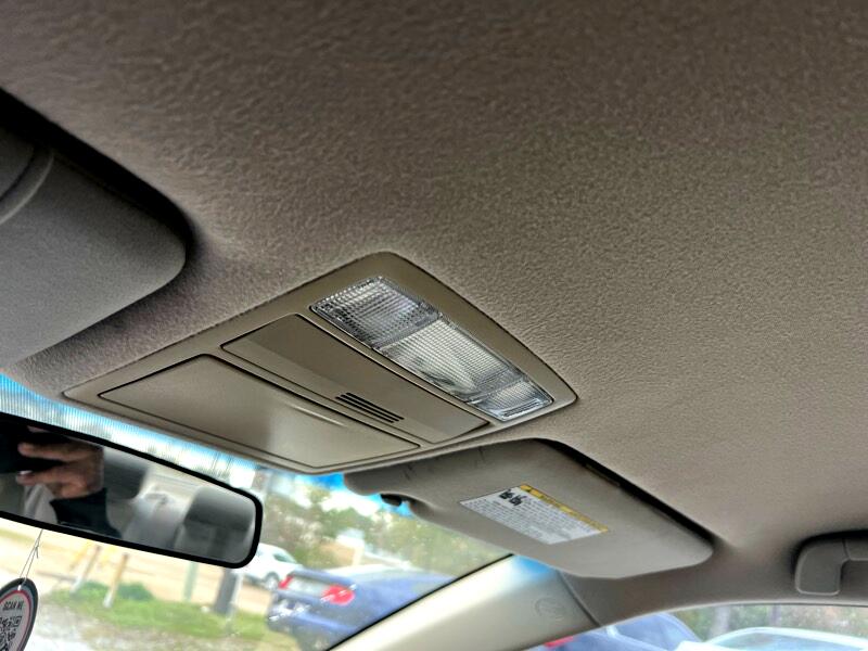 Toyota Camry SE 6-Spd MT 2010