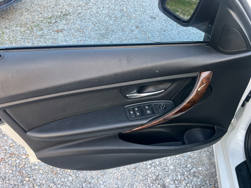 BMW 3-Series 328i SULEV 2015