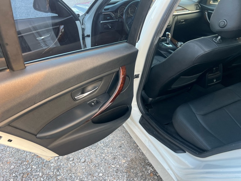 BMW 3-Series 328i SULEV 2015