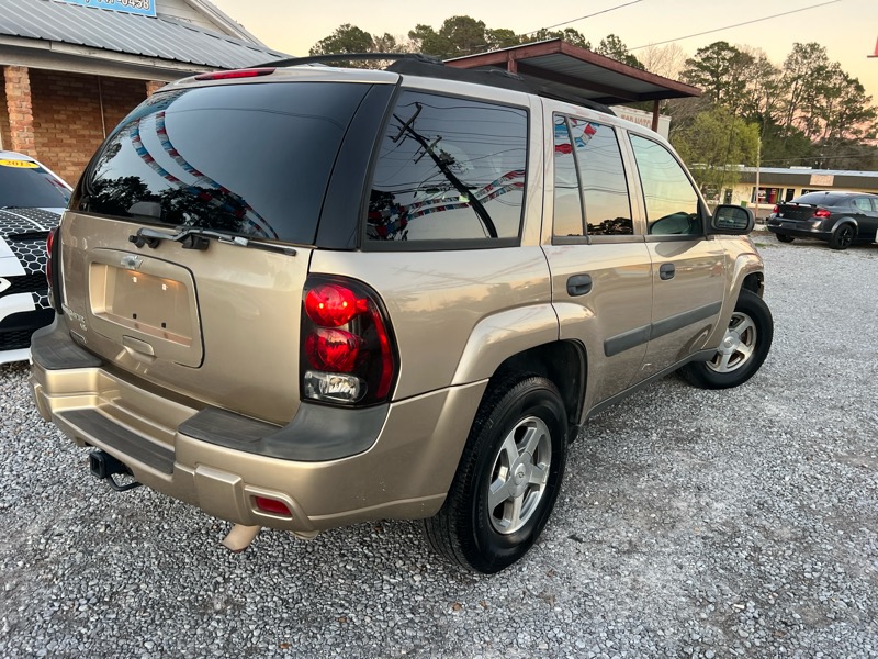 Chevrolet TrailBlazer LS 2WD 2005