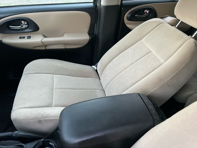 Chevrolet TrailBlazer LS 2WD 2005