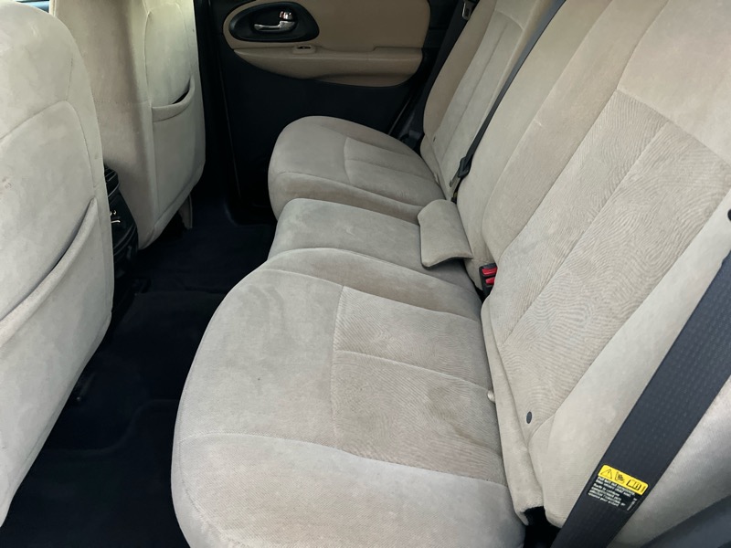 Chevrolet TrailBlazer LS 2WD 2005