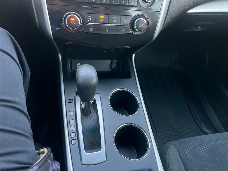 Nissan Altima 2.5 SV 2015