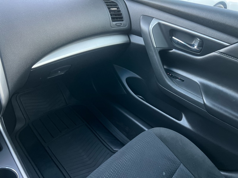 Nissan Altima 2.5 SV 2015