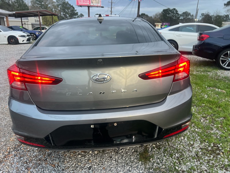 Hyundai Elantra Limited 2019