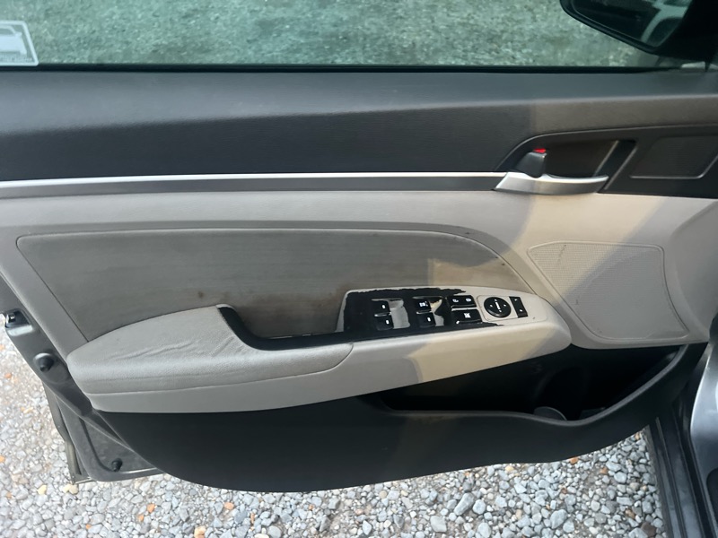 Hyundai Elantra Limited 2019