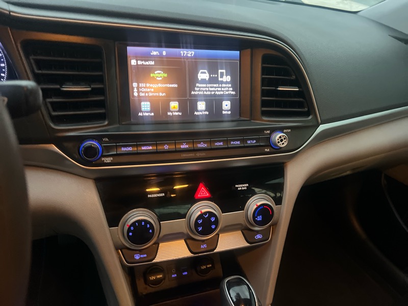 Hyundai Elantra Limited 2019