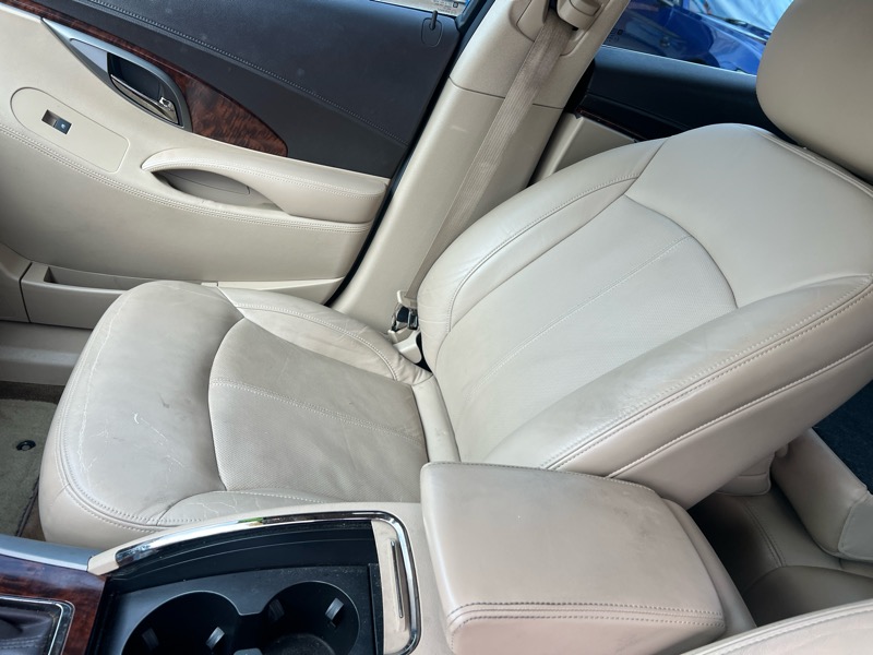 Buick LaCrosse CXL FWD 2010