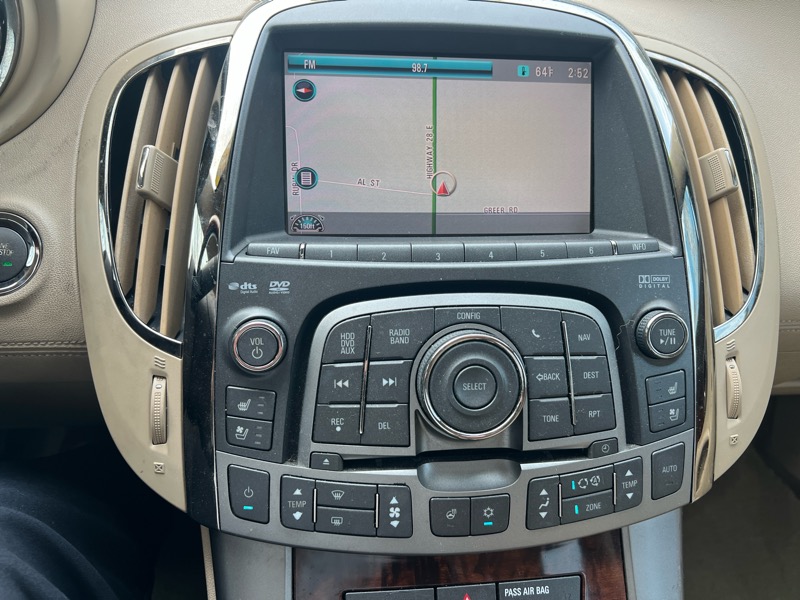 Buick LaCrosse CXL FWD 2010