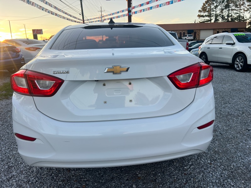 Chevrolet Cruze LS Auto 2018